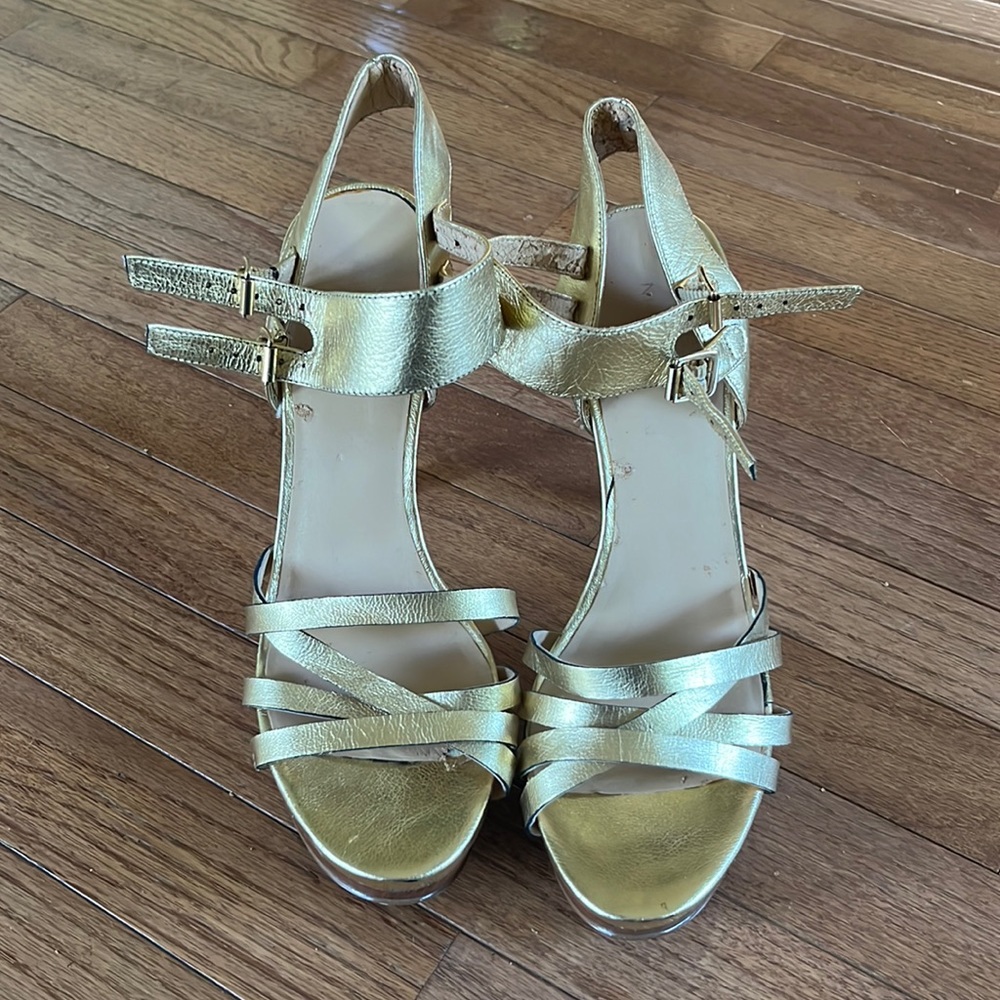 Size 9.5 Nine West gold platform heels